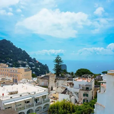 Con Vista Sulla Famosa Piazzetta